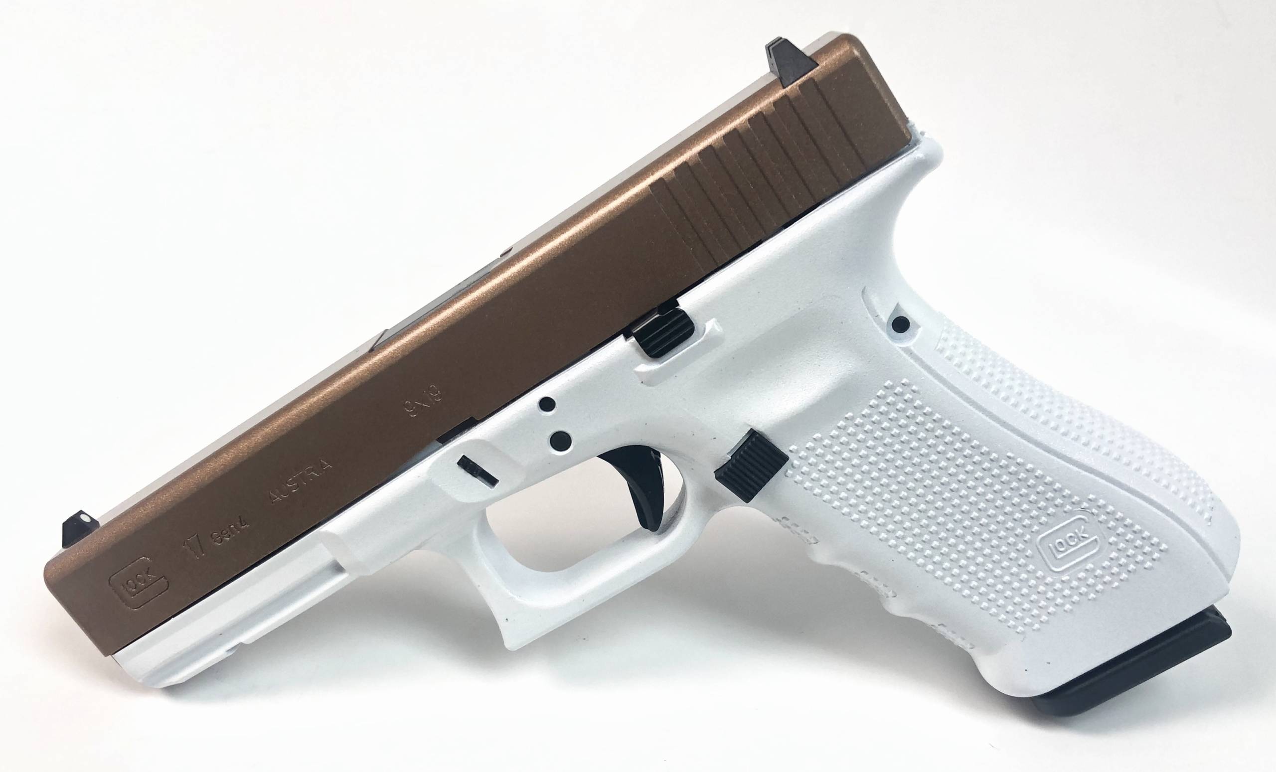 Rose Gold and White Pearl Glock 17 Gen4 9mm-0.